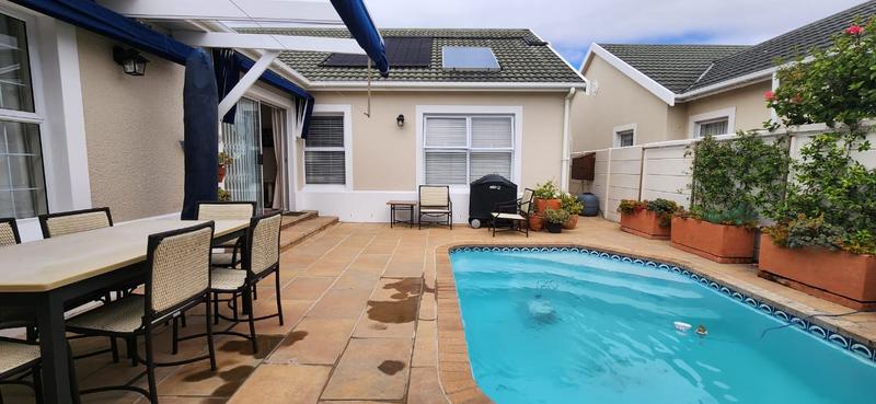 3 Bedroom Property for Sale in Bergvliet Western Cape